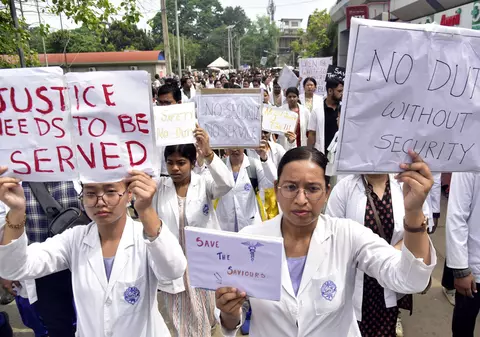 Medicii din India, în grevă generală, după violarea şi uciderea unei doctoriţe de 31 de ani: „Crimă de o barbarie absolută”