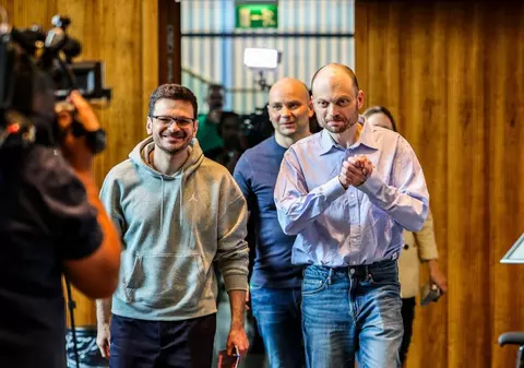 „Nu mai cred în niciun rus bun”. Reacții din Ucraina după ce doi disidenţi ruşi eliberaţi au cerut relaxarea sancțiunilor şi negocieri