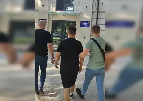 Un român căutat prin Interpol a fost prins în Republica Moldova. Bărbatul, acuzat că a lovit o persoană cu un topor