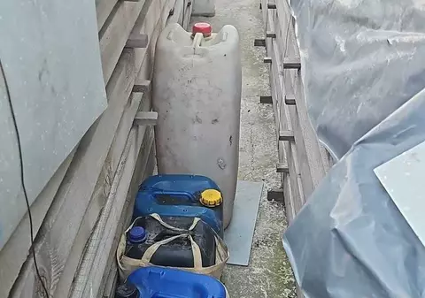 Percheziţii în Prahova la persoane suspectate de furt de combustibil din utilajele folosite la construcţia Autostrăzii A7