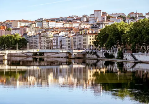 Măsura luată de Primăria din Lyon „pentru ca toată lumea să aibă acces la spaţiile răcoroase necesare” în timpul caniculei