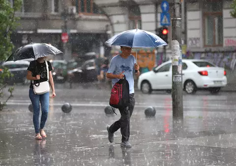 România, împărțită între vijelii și caniculă. Ploi și grindină în 11 județe, căldura persistă în aproape toată țara