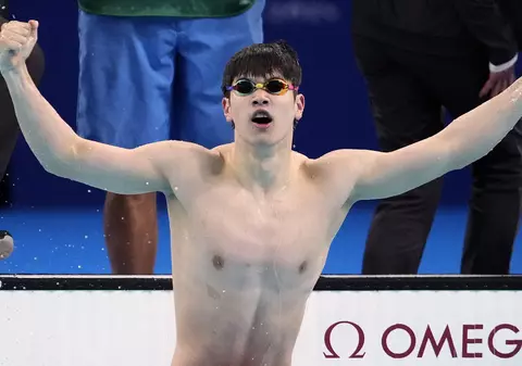 Chinezul Pan Zhanle, învingătorul lui David Popovici la 100 de metri liber, testat antidoping la ora 2.30 noaptea, înaintea cursei