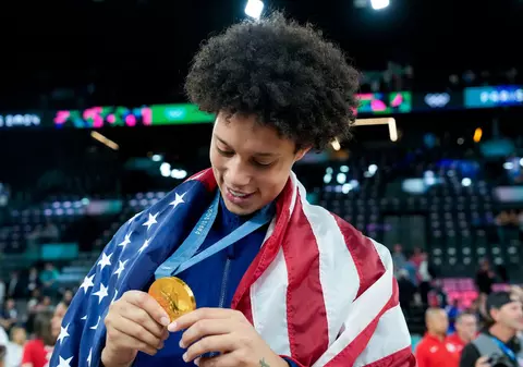 Brittney Griner a câștigat aurul olimpic la Paris cu echipa de baschet a SUA, după 10 luni de închisoare în Rusia. „Nu am crezut că voi fi aici”