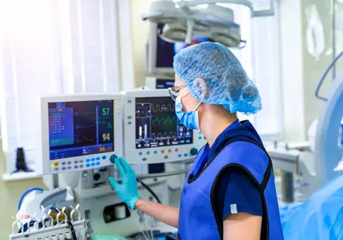 Doamna cu Coasa e doar mesagerul: ne omorâm sistematic cetățenii dincolo de noradrenalină