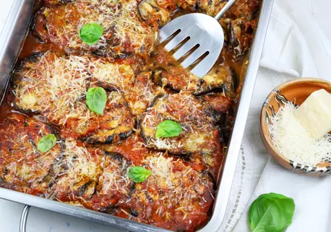 Vinete parmigiana - cele mai bune rețete de vinete cu parmezan