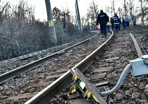 Un bărbat din Arad a murit, după ce a fost lovit de un tren. Medicii SMURD au încercat zeci de minute să îl resusciteze