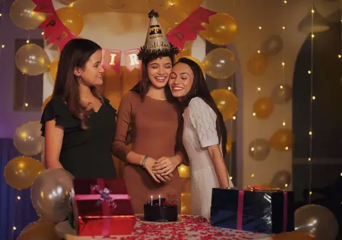 E bine să-ți sărbătorești ziua de naștere înainte?