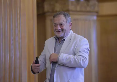 Procesul lui Dumitru Buzatu de la Curtea de Apel Iași se întoarce în camera preliminară. Unul dintre judecători a intrat în concediu medical