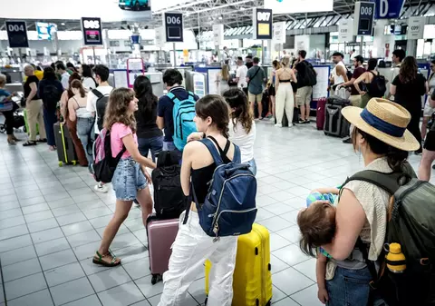 Traficul aerian va fi paralizat la Bruxelles din cauza unei greve generale