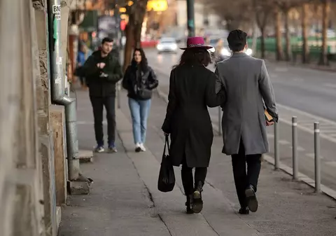 Estimările meteo pentru următoarele patru săptămâni. Când sunt așteptate temperaturi mai scăzute decât cele normale