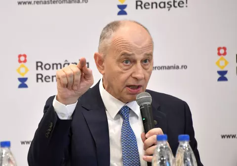 Cine este Mircea Geoană, fostul secretar general adjunct al NATO, care a intrat oficial în cursa electorală pentru Palatul Cotroceni