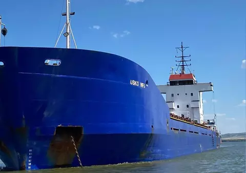 Navă cu pilot român la bord, arestată pe Dunăre de autoritățile ucrainene. Este acuzată că transportă ilegal cereale din zonele ocupate de Rusia