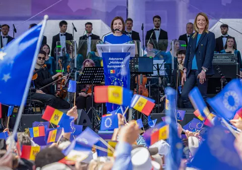 Conflictul pe axa SUA-Rusia s-a mutat în Republica Moldova, în contextul alegerilor prezidențiale. UE și NATO se implică activ în războiul hibrid desfășurat peste Prut