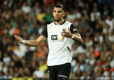 Rafa Mir, atacantul echipei Valencia, arestat pentru agresiune sexuală