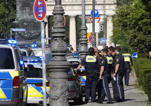 Poliția din München a împușcat mortal un individ care deschisese focul lângă Consulatul Israelului. Circulația în zonă a fost oprită