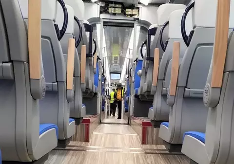 Imagini din garnitura Coradia Stream de la Alstom, primul tren nou pe care România l-a cumpărat în ultimii 20 de ani