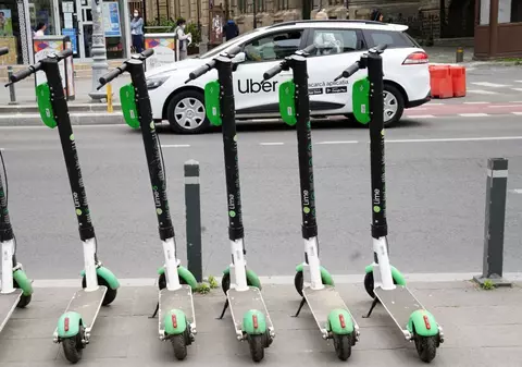 Primarul din România care a declarat „război” trotinetelor electrice Bolt: „Nu mai este un sat fără câini”