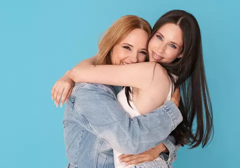 Cum a apărut Violeta Bănică în prima zi de școală din clasa a XII-a. Andreea Marin i-a fost alături: „A fost o emoție specială și lacrimi ascunse”