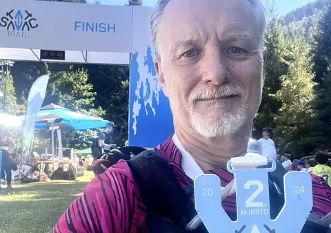 Paul Lowe, celebru fotograf de război, găsit mort în California: Fiul său, arestat pentru crimă