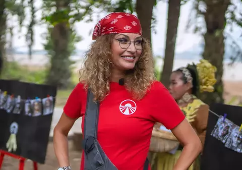 Anca Țurcașiu, noi imagini cu iubitul ei. Cum au fost surprinși la plajă. „Mă duc cu gândul că aș putea trăi mereu acolo unde este vară mereu”