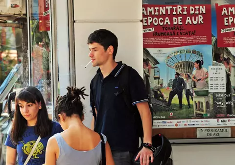 Cauzele unui fapt statistic înfiorător: 41% dintre tinerii români ar accepta dictatura. Sociolog: „Totul este deja luat de generațiile precedente”