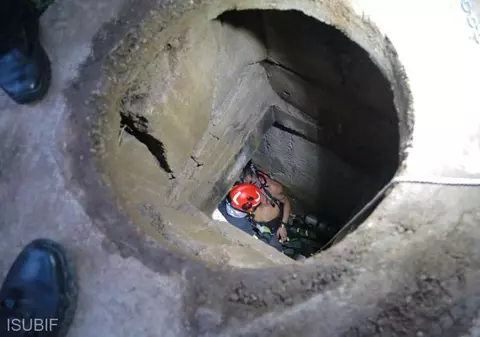 Un bărbat a căzut într-un canal tehnologic în zona Orășelul Copiilor din București. Pompierii l-au găsit inconștient