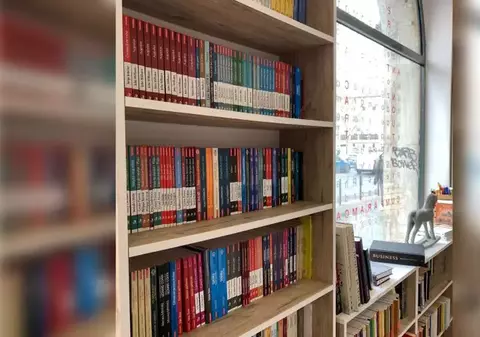 Porția de carte. Cine ești tu pe Facebook? / Adu-ți subconștientul de partea ta