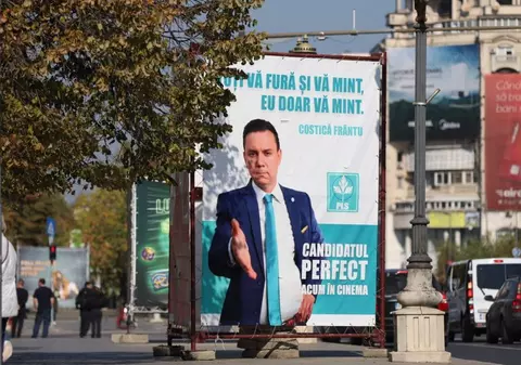 „Toți vă fură și vă mint, eu doar vă mint”. Cine e Costică Frântu, „Candidatul perfect” care apare pe afișe asemănătoare cu cele electorale