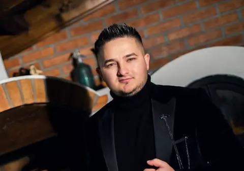 Un cântăreț de muzică populară din Timișoara a pus în circulație 13.000 de euro falși