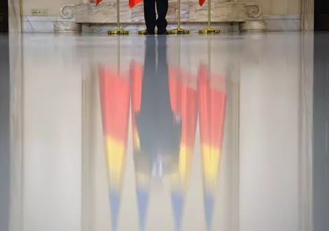 Stelele se poticnesc spre Cotroceni