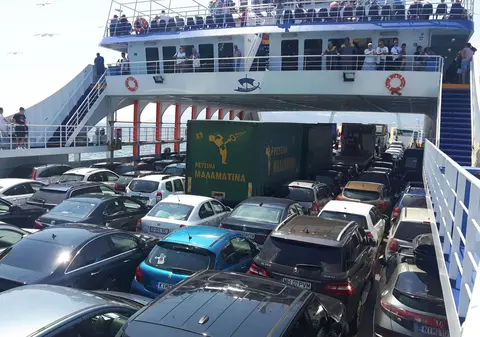 Va fi grevă a transportatorilor navali în Grecia. Românii, atenționați de MAE că navele de transport pasageri nu vor circula