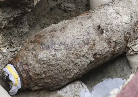 O bombă americană din cel de-Al Doilea Război Mondial a explodat pe un aeroport din Japonia | VIDEO