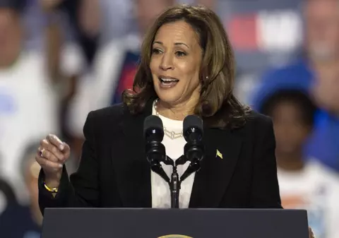 Cursă extrem de strânsă între Kamala Harris și Donald Trump. Avansul vicepreședintei SUA s-a redus