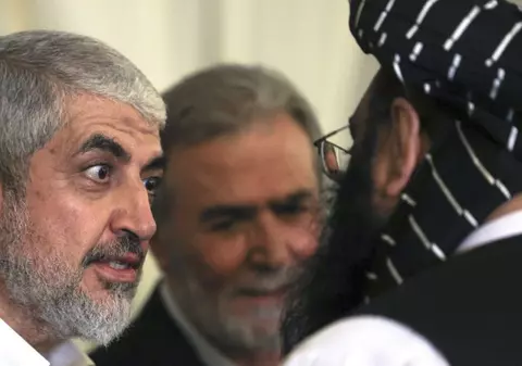 Khaled Meshaal este noul șef al mișcării teroriste palestiniene Hamas, după lichidarea lui Yahya Sinwar, anunță televiziunea libaneză