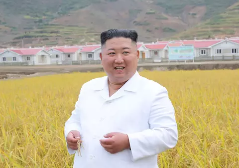 Coreea de Nord și-a modificat Constituția pentru a desemna Coreea de Sud „stat ostil”. Oficial, sunt deja în război