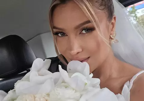 Lora a plâns la cununia religioasă cu Ionuț Ghenu: „El s-a abținut, dar a avut lacrimi în ochi”. Ce se va întâmpla la petrecere