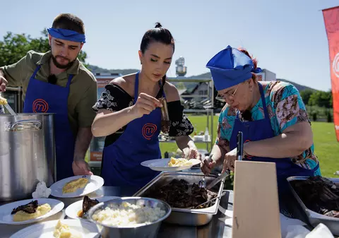 Surpriză pentru concurenții de la MasterChef 2024. Aceștia părăsesc bucătăria și gătesc la sute de kilometri distanță, pentru mai mulți invitați speciali