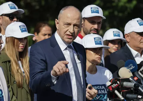 Mircea Geoană și-a depus candidatura la prezidențiale: „Nu vreau să mă plimb sau să dorm”. A promis că va face publice cheltuielile Administrației Prezidențiale