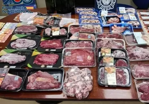 Un român din Spania a găsit metoda pentru a vinde produse de lux la prețuri mici, însă a fost arestat