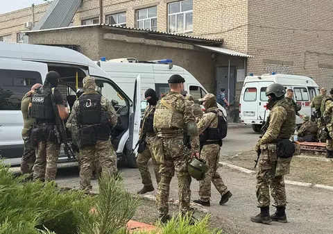 Mai mulți deținuți din Rusia au evadat din închisoare printr-un tunel subteran. Fugarii, vânați de polițiști. „Vă rog să nu intrați în panică”