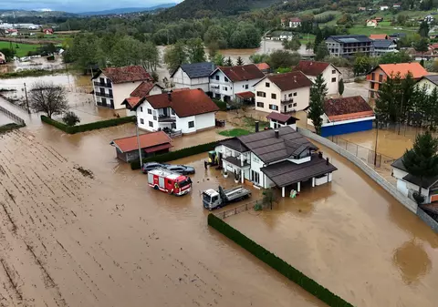 Ciclonul Cassandra a adus inundații devastatoare și a făcut 16 morți, în Bosnia