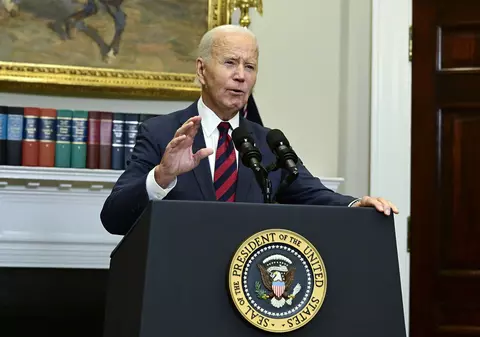 Biden îl acuză pe Trump că a lansat o „avalanșă de informații false"