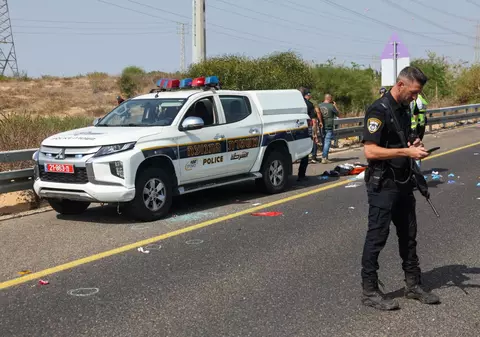 Atac armat pe o autostradă din Israel. Un bărbat a deschis focul, împușcând cinci persoane. Atacatorul, neutralizat de un civil