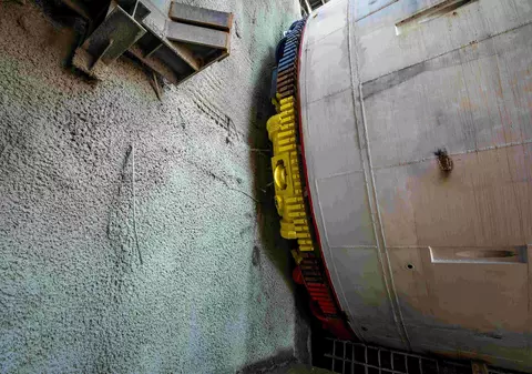 Cine este inginerul care coordonează cele patru TBM-uri care forează cele mai lungi tuneluri feroviare din România