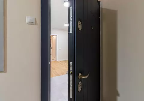 3 sfaturi pentru instalarea și întreținerea ușilor metalice