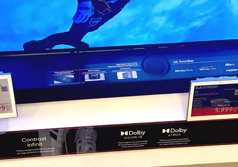 Black Friday 2024 la Altex. Reducere de un ban la un televizor: „Merită să iei două”