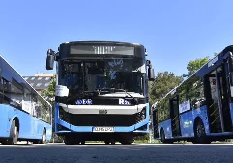 Craiova va avea două trasee noi de autobuz. Lista noilor stații