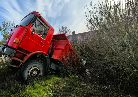 Primăria Timișoara a confiscat primul camion care arunca ilegal deșeuri. „Vom stârpi această practică revoltătoare”