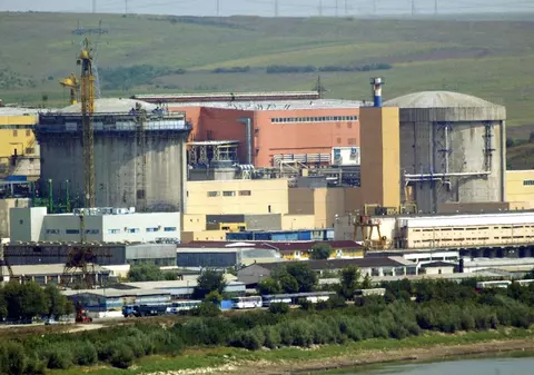 Nuclearelectrica a semnat contractul pentru extinderea centralei de la Cernavodă, la Baku: „Este cel mai important proiect pentru sectorul energetic românesc” 